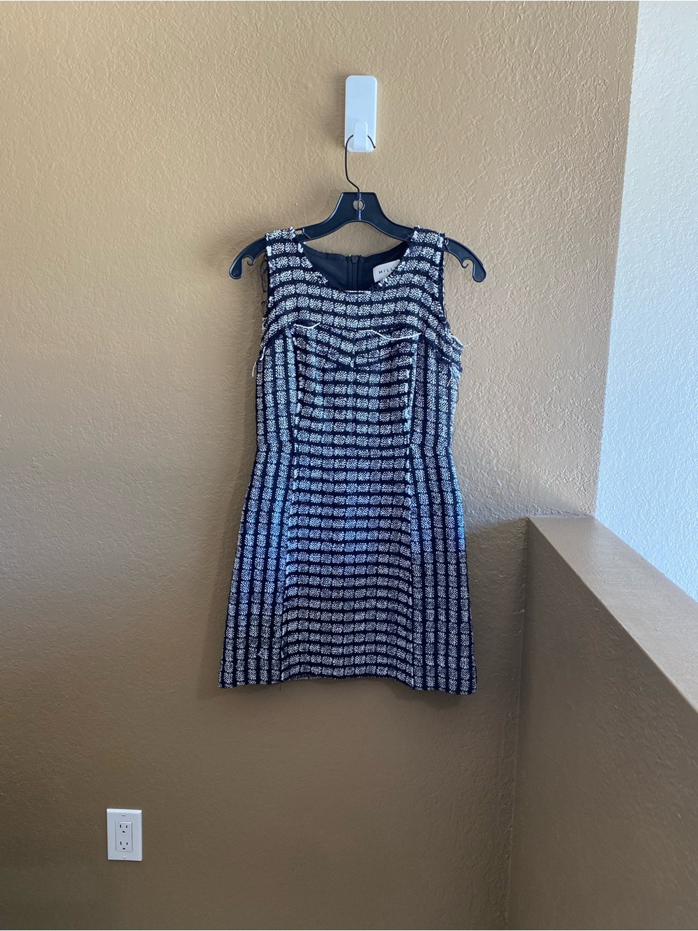 MILLY -Textured tweed Sleeveless Navy and White Patterned Sheath Dress